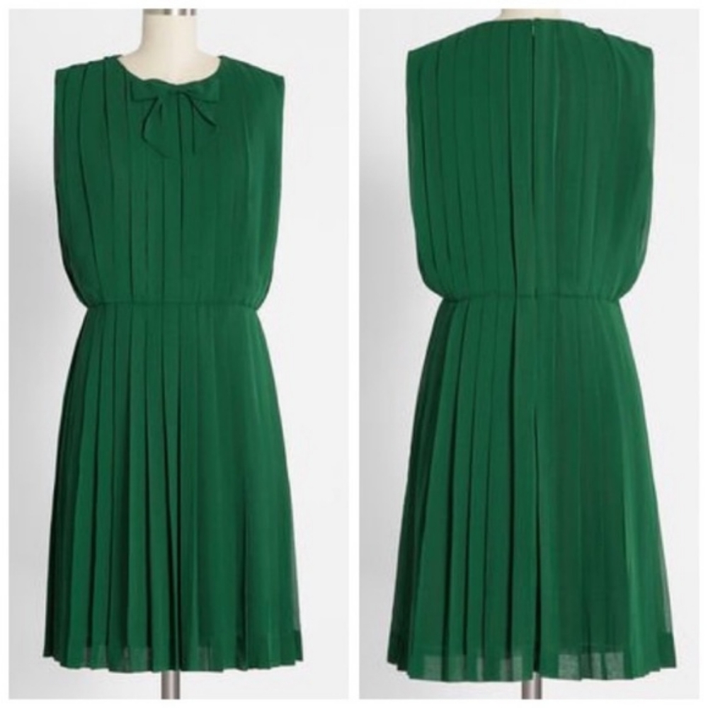 Modcloth The Pleat-est Things Mini Dress Emerald Green